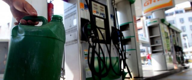Gasolina registra alta no preço e é vendida por até R$ 7,36; média nacional se aproxima de R$ 6