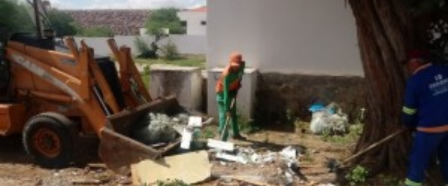 Mutirão de limpeza segue com ações no Bairro Jardim Bahia