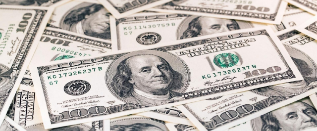 Dólar opera em queda e atinge R$ 3,87, de olho em avanços na agenda econômica