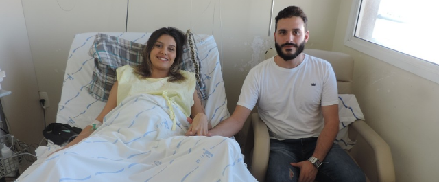 Pais comemoram cirurgia em feto com malformação ainda na barriga da mãe: "Vai nascer muito abençoada".