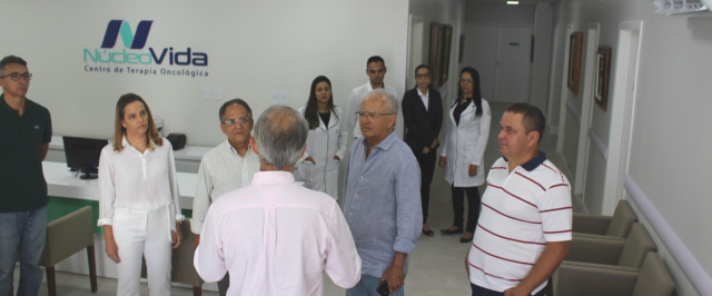 Prefeitura e Núcleo Vida buscam credenciamento de clínica no SUS para atendimento de pacientes com câncer no município