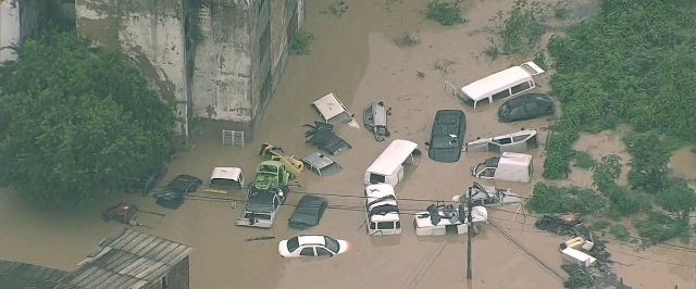Chuva deixa mortos e desabrigados na Região Metropolitana do Recife