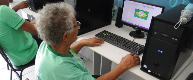 Prefeitura de Paulo Afonso adere a projeto da Univasf e inclui pessoas idosas em curso de informática e apoio psicossocial
