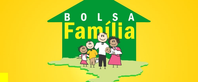 Beneficiários do Bolsa Família são convocados para sacar o dinheiro referente ao mês de maio