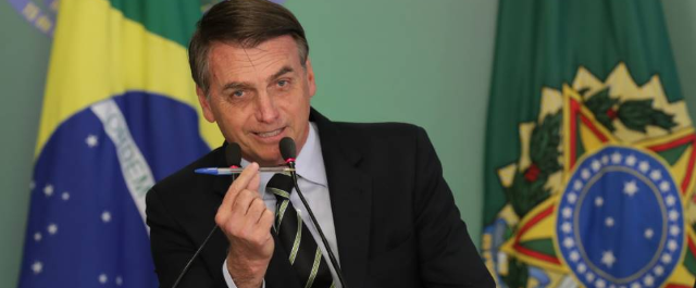 Veto "relâmpago" de Bolsonaro ajuda Congresso a afrouxar regras eleitorais