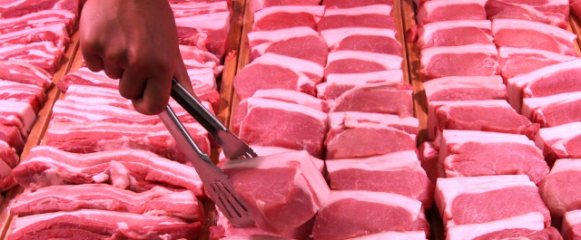 Exportações de carne de porco e de frango desaceleram em novembro, mas preços voltam a subir