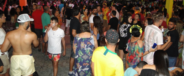 Carnaval 2020 reúne folia no Coreto e Bairro Tancredo Neves