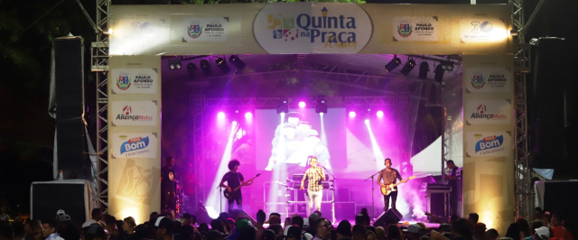 Música e poesia encerram 10ª edição do Quinta na Praça
