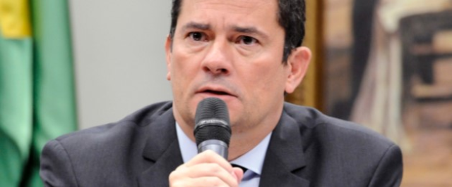 Bolsonaro exonera diretor-geral da PF; Moro fará pronunciamento às 11h