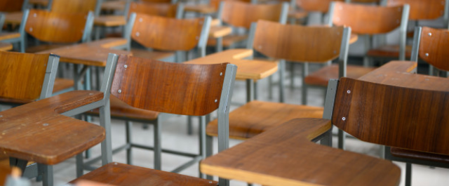Sindicato dos professores avisa que categoria fará greve se governo baiano determinar retorno das aulas presenciais