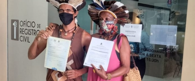 Casal na Bahia consegue inclusão de nomes indígenas em registro civil após 10 anos de tentativas