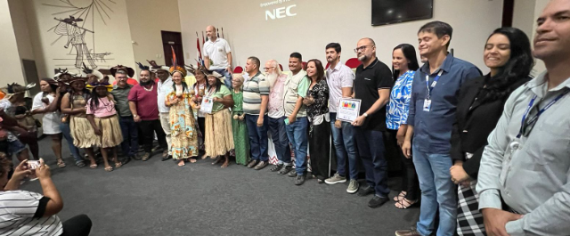 CMMA concede Honra ao Mérito Ambiental para a Cacica Erineide e Moção Honrosa à UNEB
