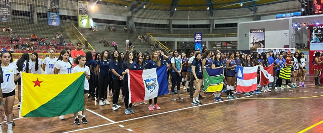 Abertura oficial do CBS Feminino Sub 18 de Vôlei é marcada por desfile, amistoso e lançamento de mais uma etapa do Projeto Esporte Educar