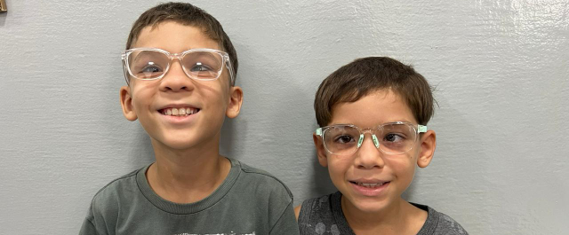 Mais 150 pessoas do Bairro Tancredo Neves são contempladas com novos óculos no Projeto Ver Melhor
