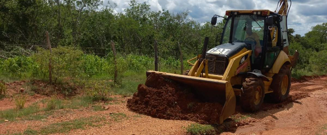 Prefeitura recupera estradas da área rural que foram danificadas com as chuvas