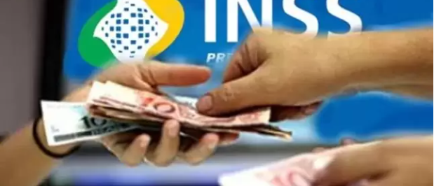 INSS começa a pagar a 2ª parcela do 13º de aposentados e pensionistas