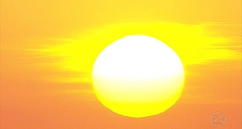 Brasil registra alta incidência de raios ultravioletas neste verão. Em alguns horários nem o protetor solar adianta. 
