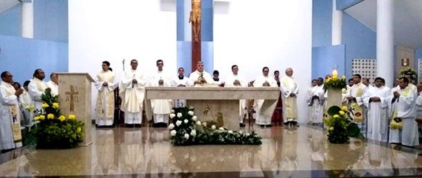 Missa do Crisma: “A igreja também santifica a vida cotidiana” diz dom Guido