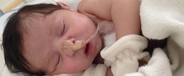 Bebê luta pela vida após três cirurgias e cinco cateterismos: "Sugeriram abortar"