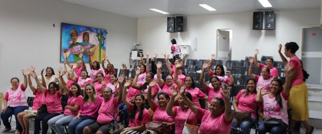 Outubro Rosa: CAM e Sedes levam palestras e serviços para mulheres assistidas no dia D