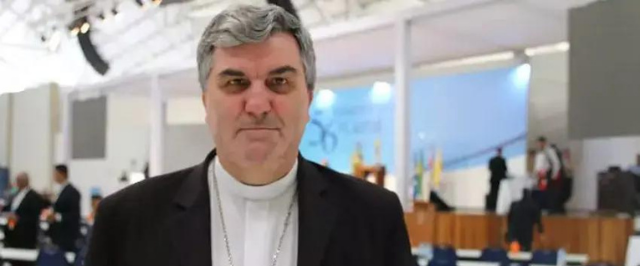 Dom Guido Zendron manifesta apoio a Arcebispo de Aparecida