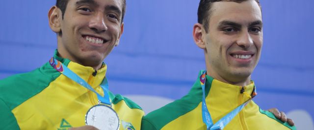 Com medalha número 100 do Brasil e dobradinha nos 200m, natação segue em alta no Pan