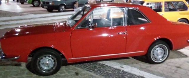 Colecionadores de carros antigos do Nordeste participam de Encontro em Paulo Afonso